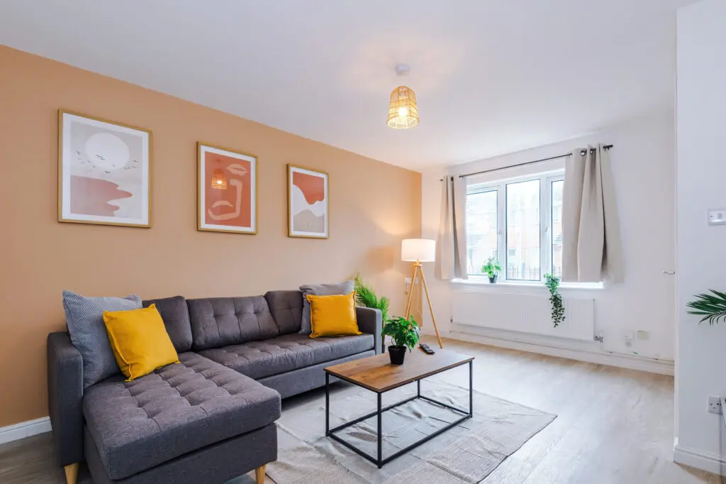 15addenbrookrd airbnb 9 scaled.jpg